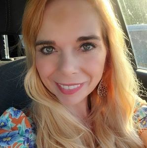 Meet your Posher, Brandi